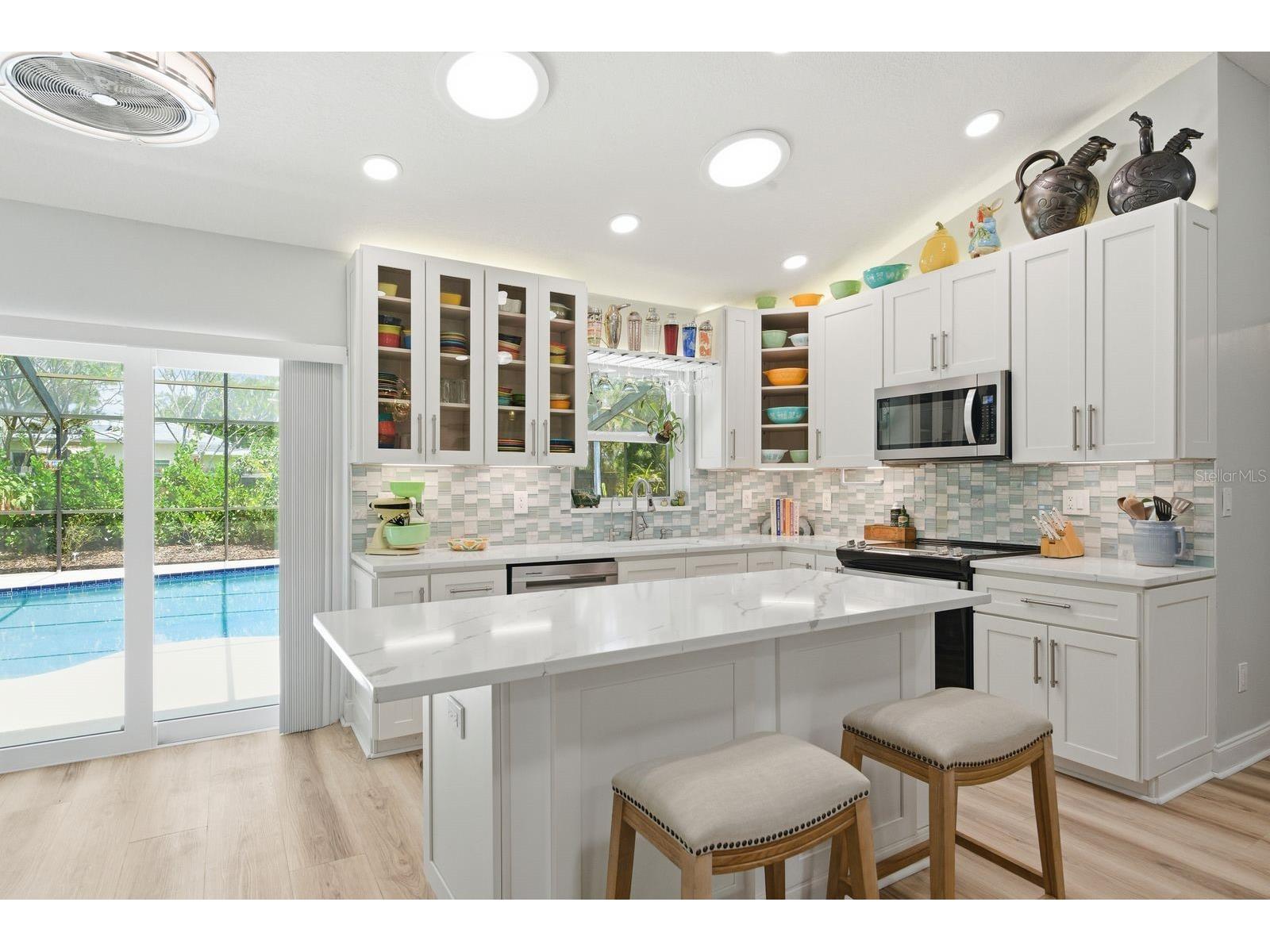 2221 Coronada Way S Saint Petersburg FL 33712 TB8501544 image2