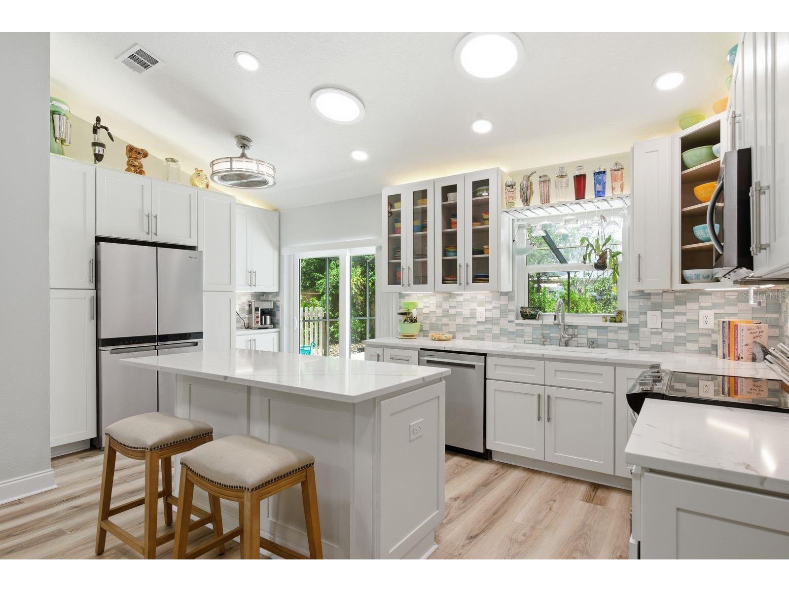 2221 Coronada Way S Saint Petersburg FL 33712 TB8501544 image3