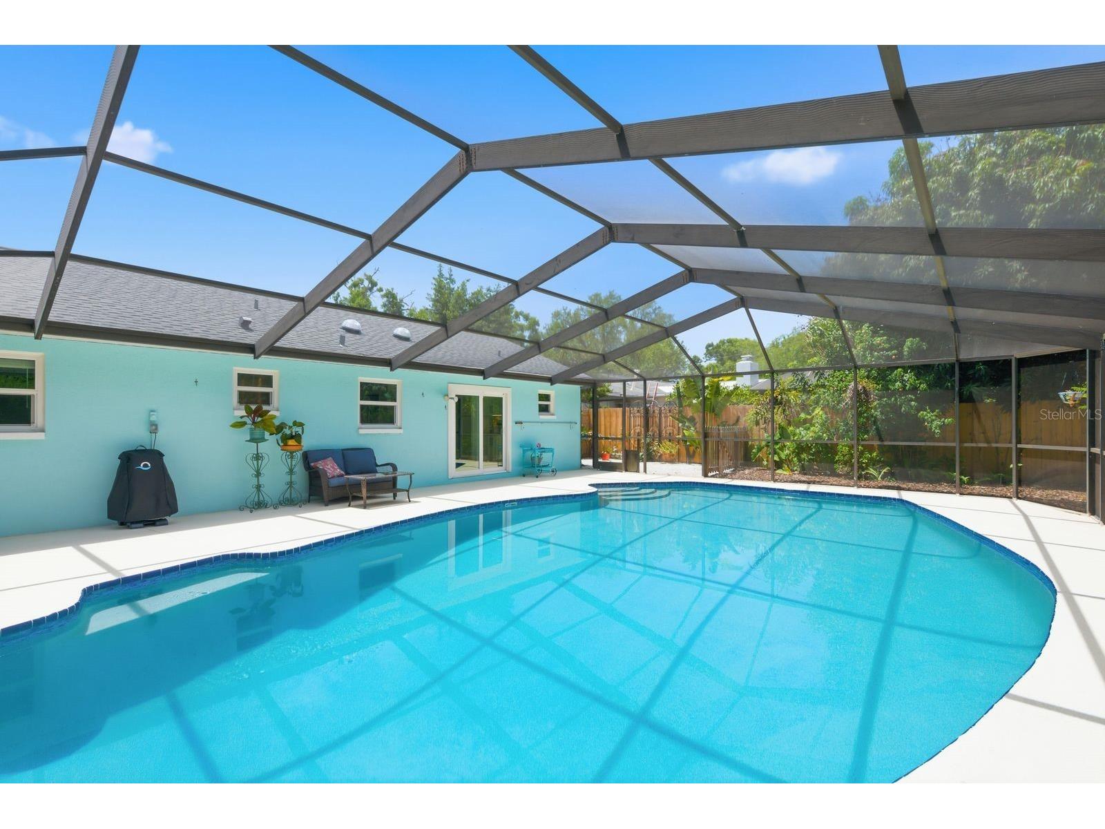 2221 Coronada Way S Saint Petersburg FL 33712 TB8501544 image31