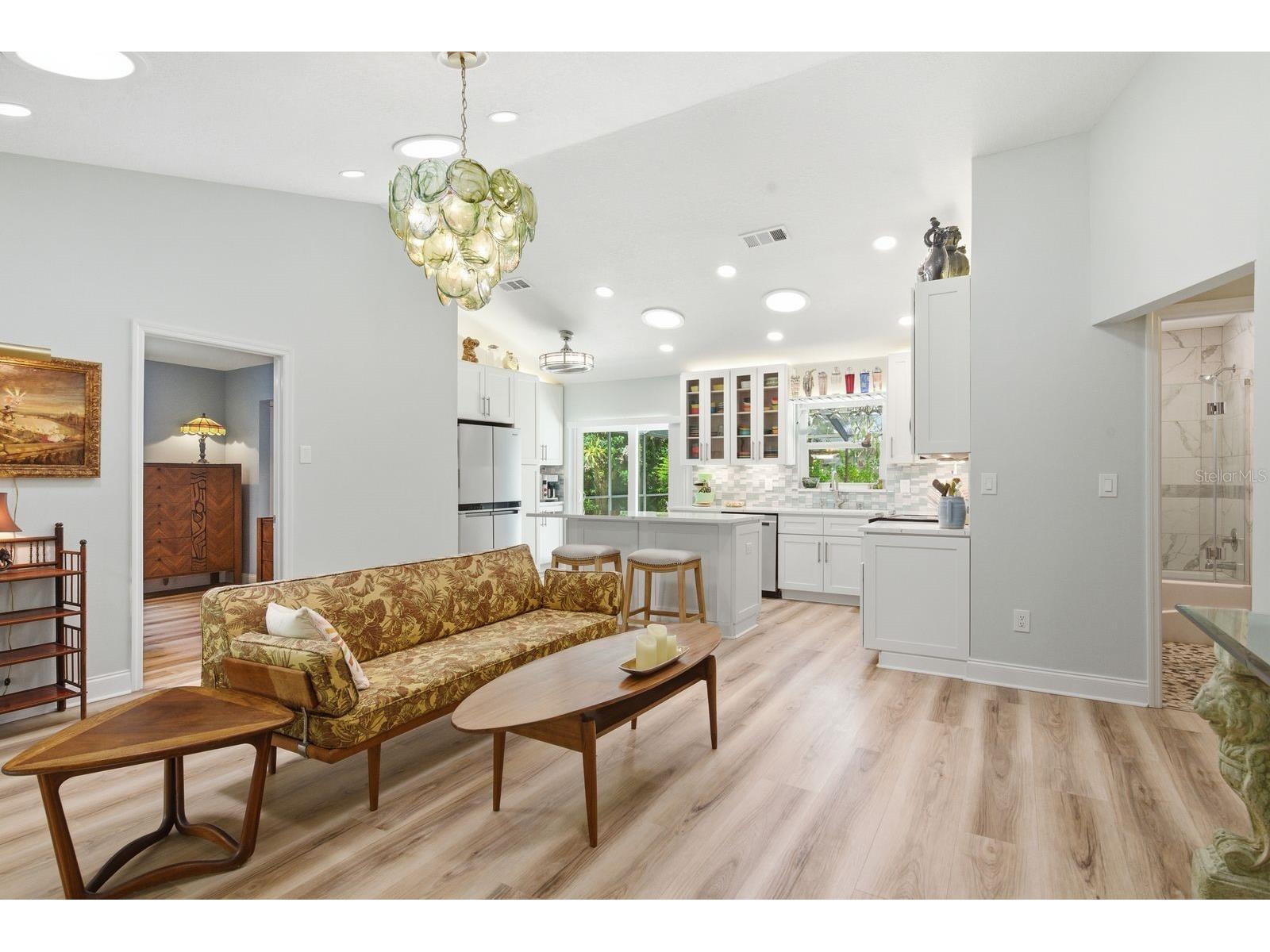 2221 Coronada Way S Saint Petersburg FL 33712 TB8501544 image7