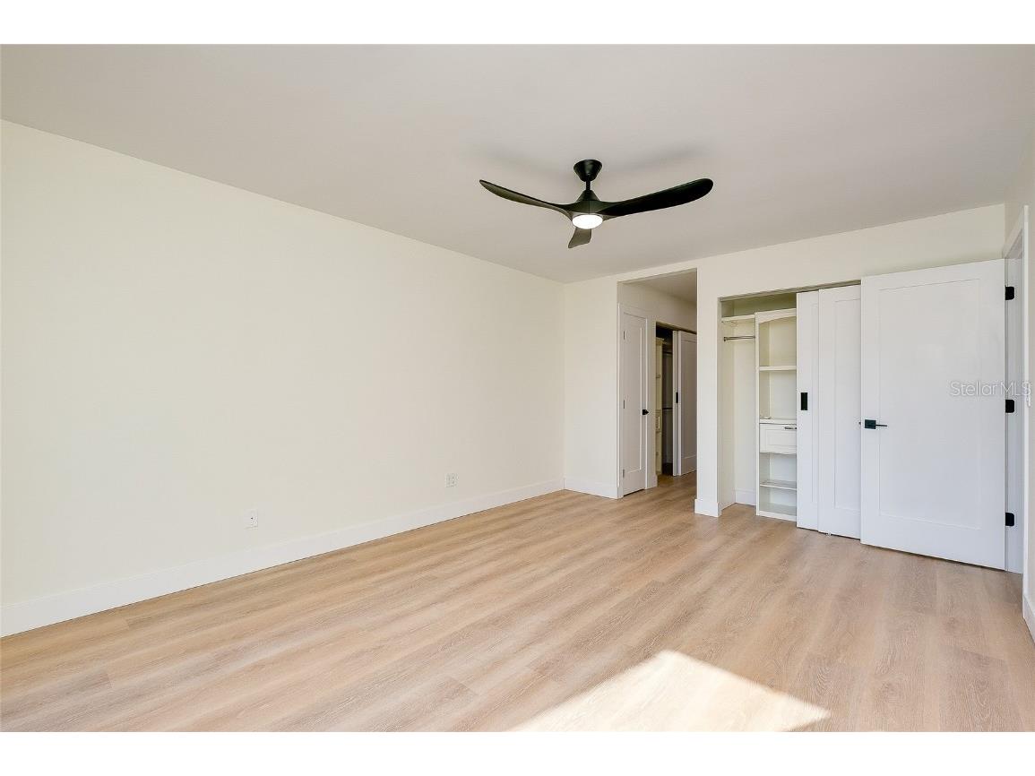 2221 Meadowlake Court #A3 Sarasota FL 34235 A4672533 image14