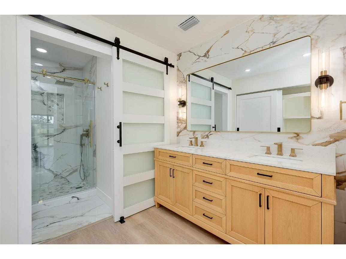 2221 Meadowlake Court #A3 Sarasota FL 34235 A4672533 image18