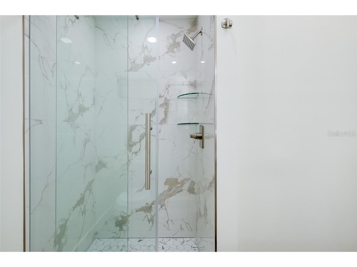 2221 Meadowlake Court #A3 Sarasota FL 34235 A4672533 image28