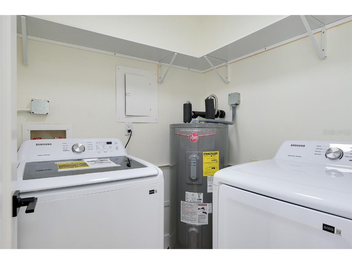 2221 Meadowlake Court #A3 Sarasota FL 34235 A4672533 image29