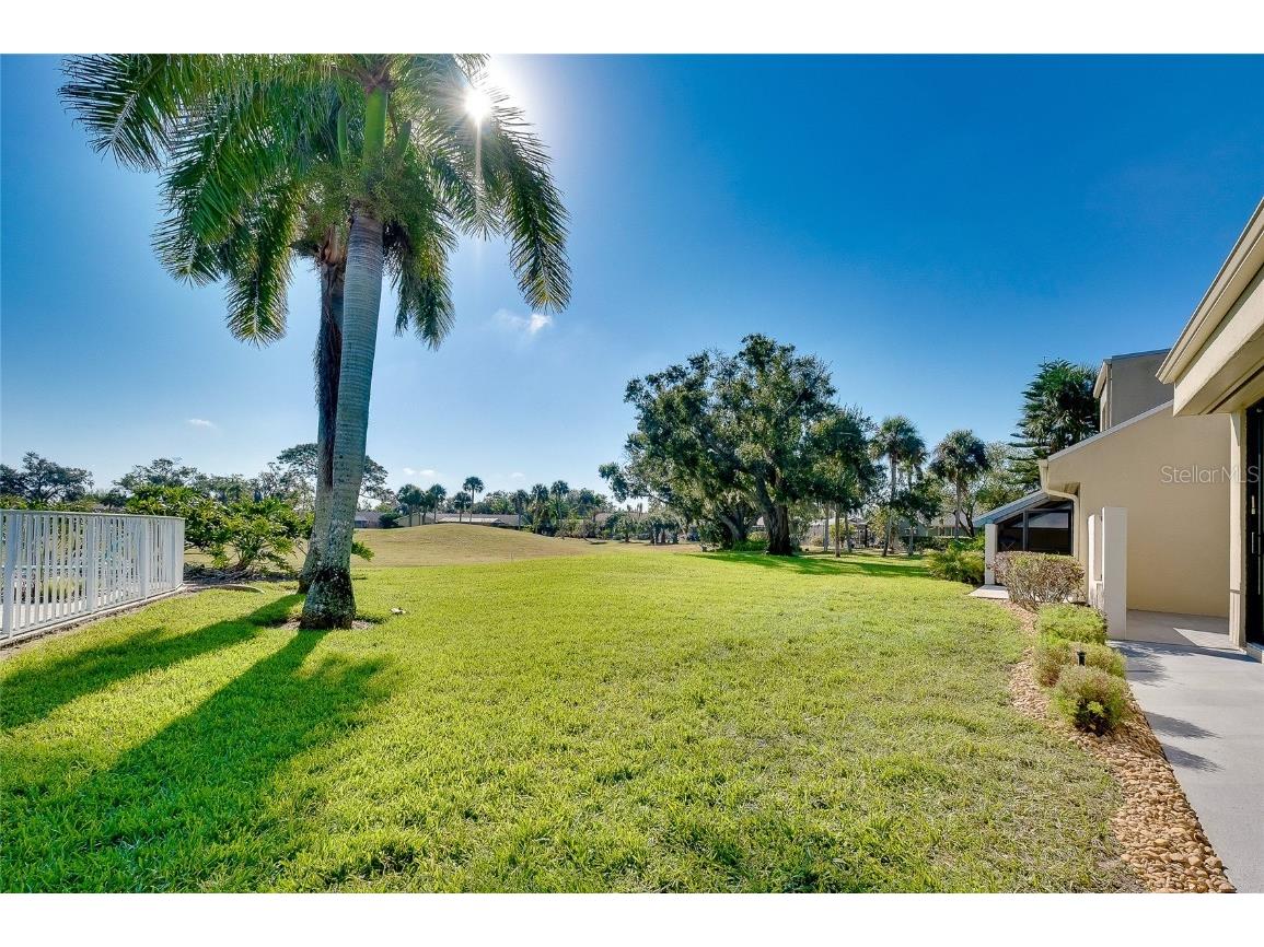 2221 Meadowlake Court #A3 Sarasota FL 34235 A4672533 image43