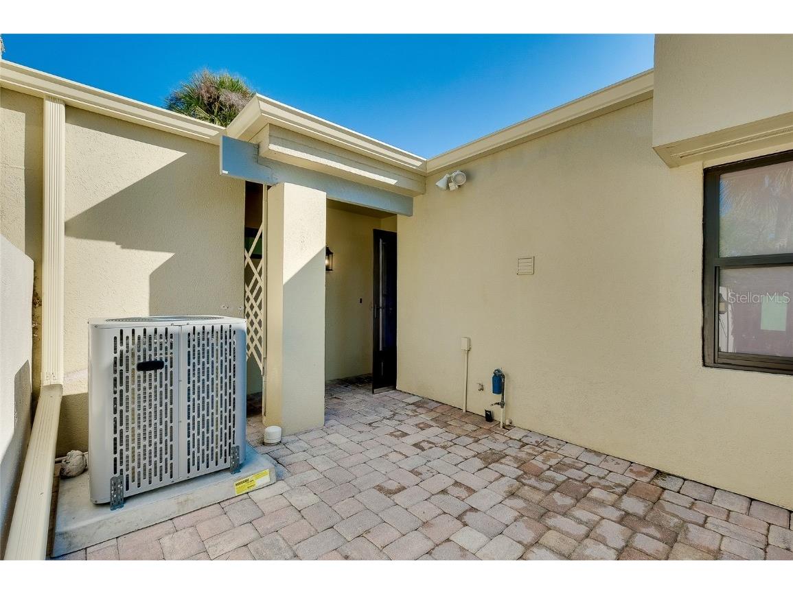 2221 Meadowlake Court #A3 Sarasota FL 34235 A4672533 image54