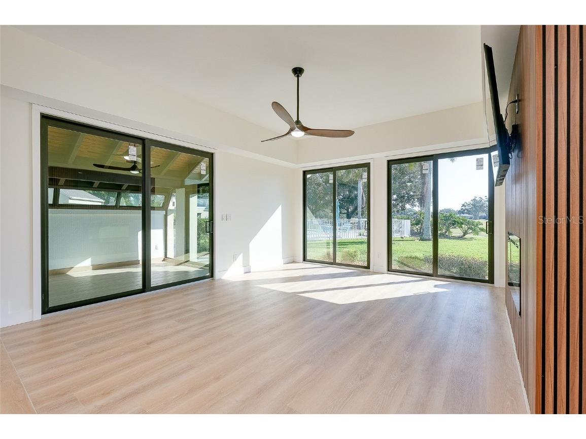 2221 Meadowlake Court #A3 Sarasota FL 34235 A4672533 image8