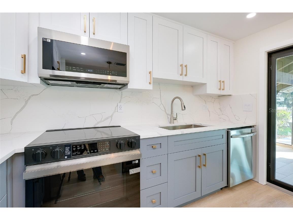 2221 Meadowlake Court #A3 Sarasota FL 34235 A4672533 image9