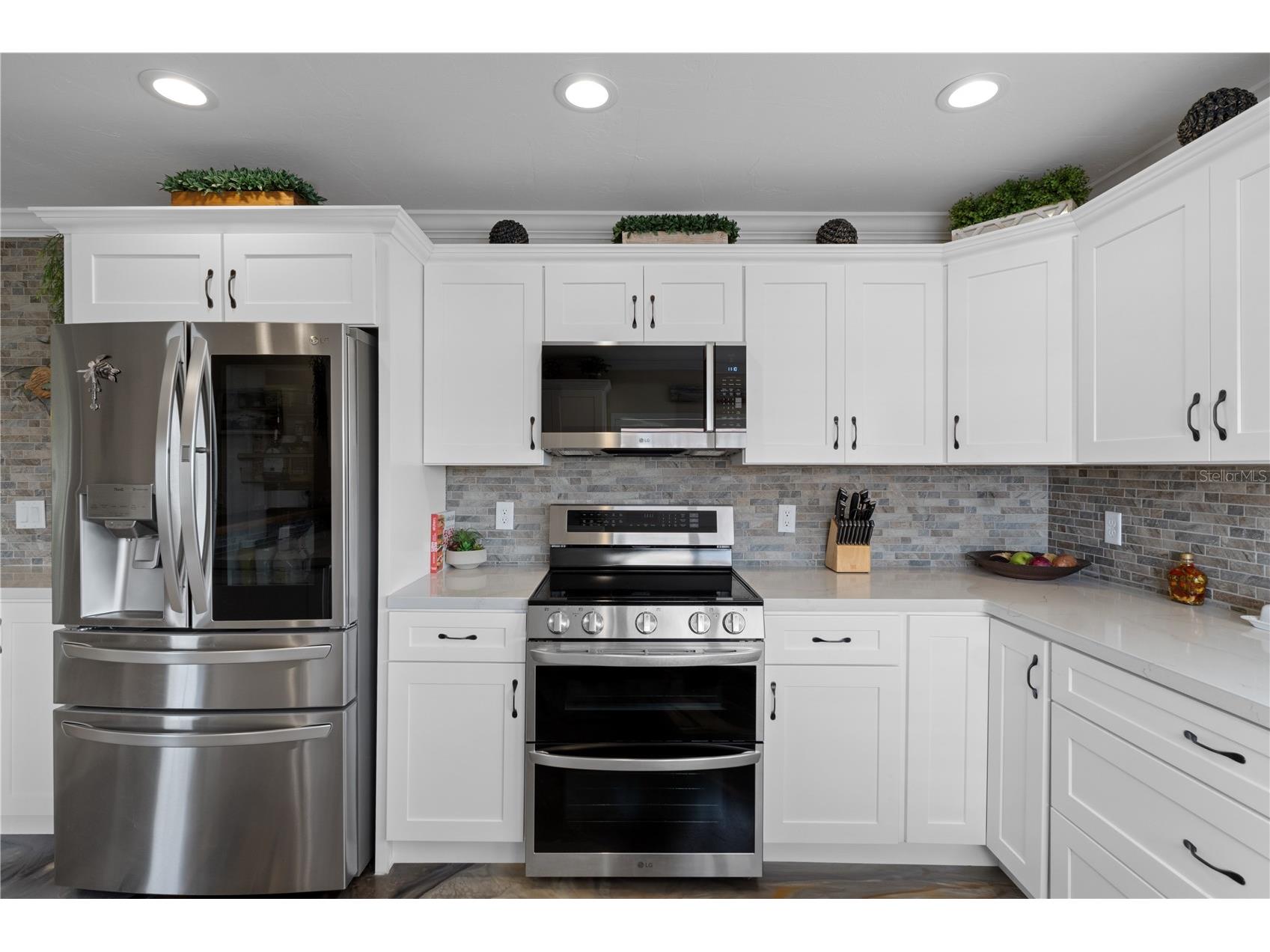 2221 N Kings Cove Point Crystal River FL 34429 - CRYSTAL RIVER OM725568 image16