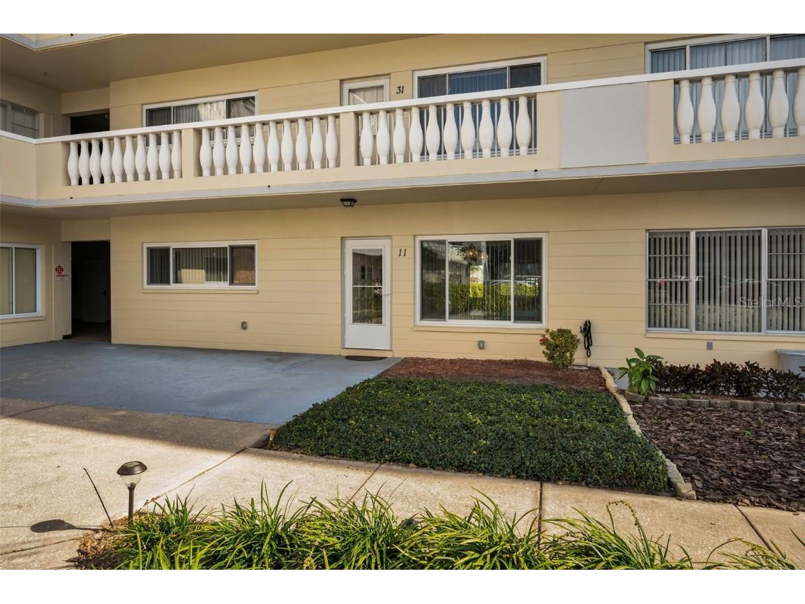 2221 Swedish Drive #11 Clearwater FL 33763 - HARBOR LAKE TB8339271 image1