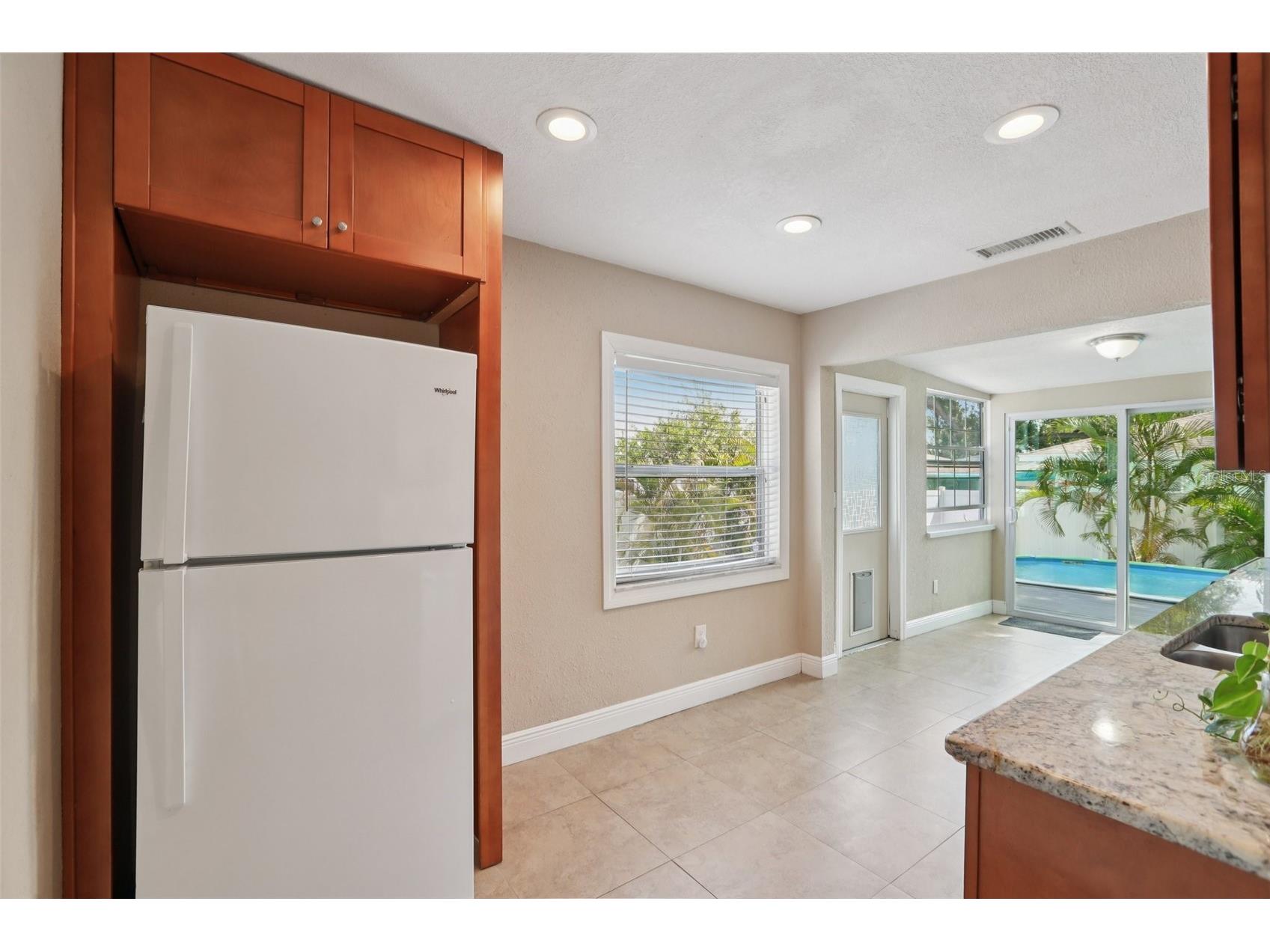 2222 51st Street S Gulfport FL 33707 TB8494861 image10