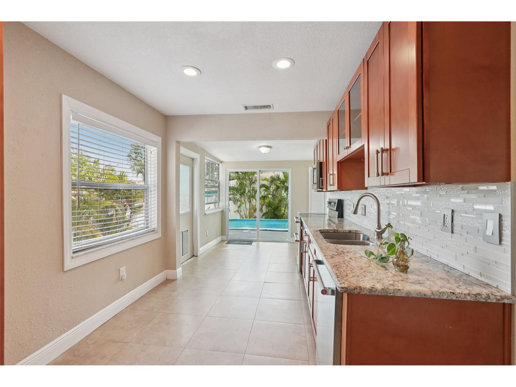 2222 51st Street S Gulfport FL 33707 TB8494861 image11