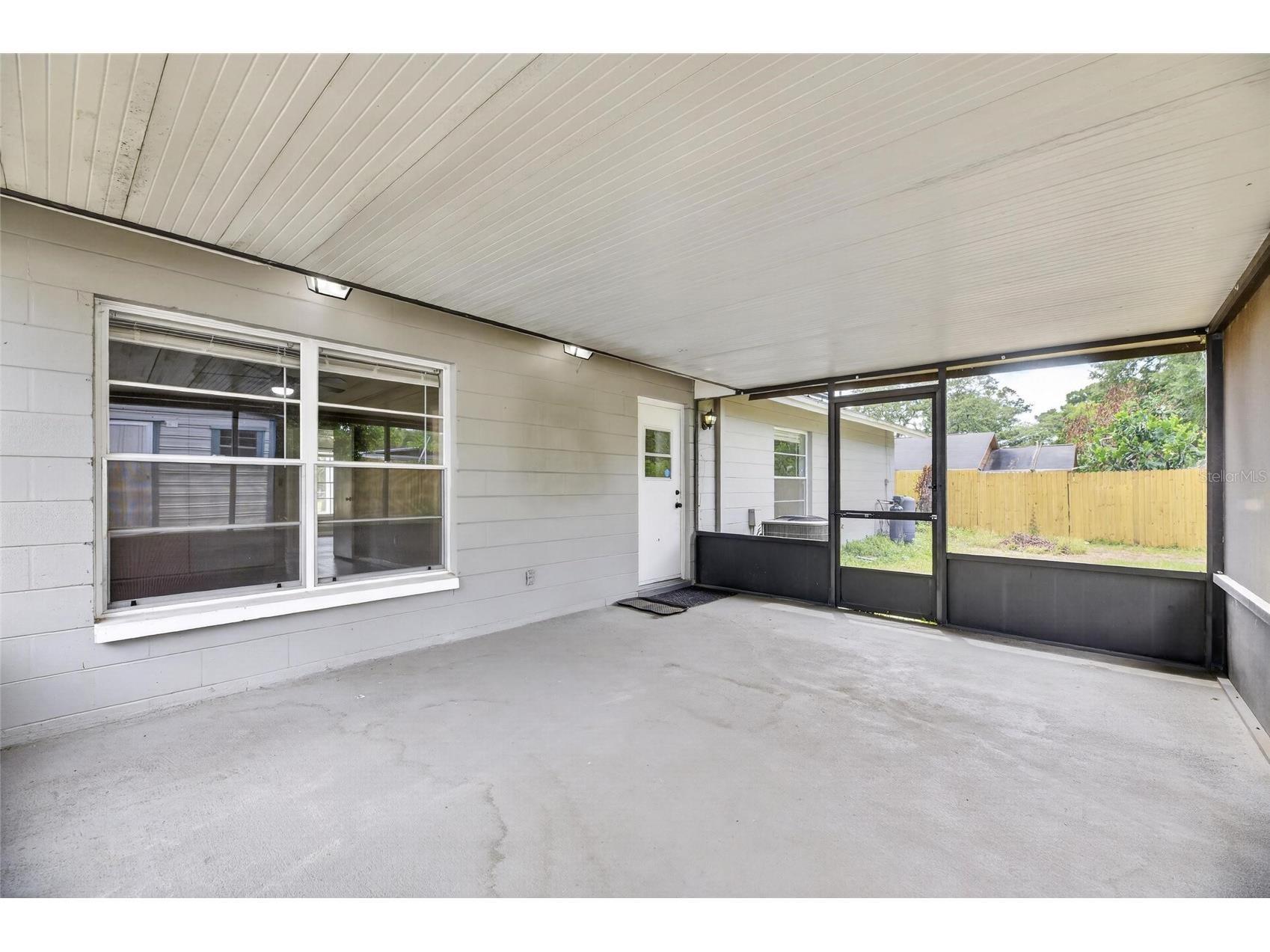 2222 E 99th Avenue Tampa FL 33612 TB8504877 image44
