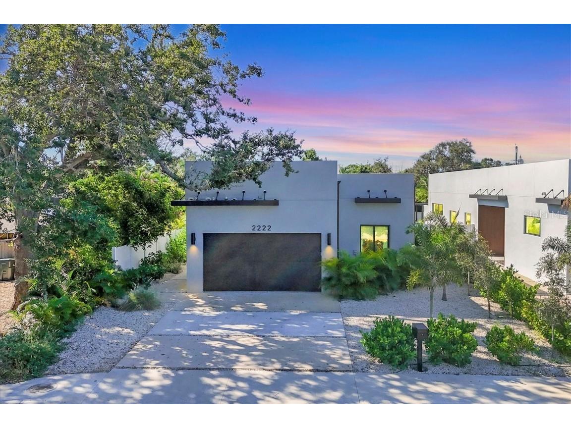 2222 Webber Street Sarasota FL 34239 A4666118 image1