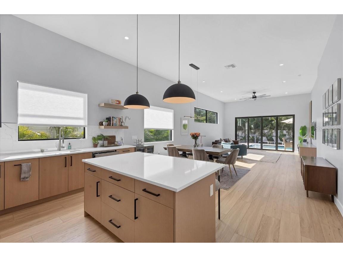 2222 Webber Street Sarasota FL 34239 A4666118 image20