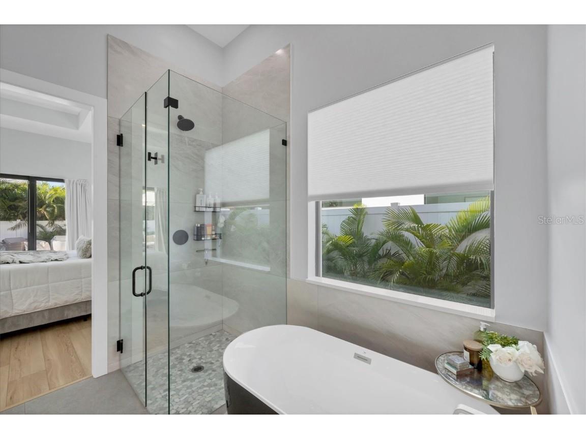 2222 Webber Street Sarasota FL 34239 A4666118 image25