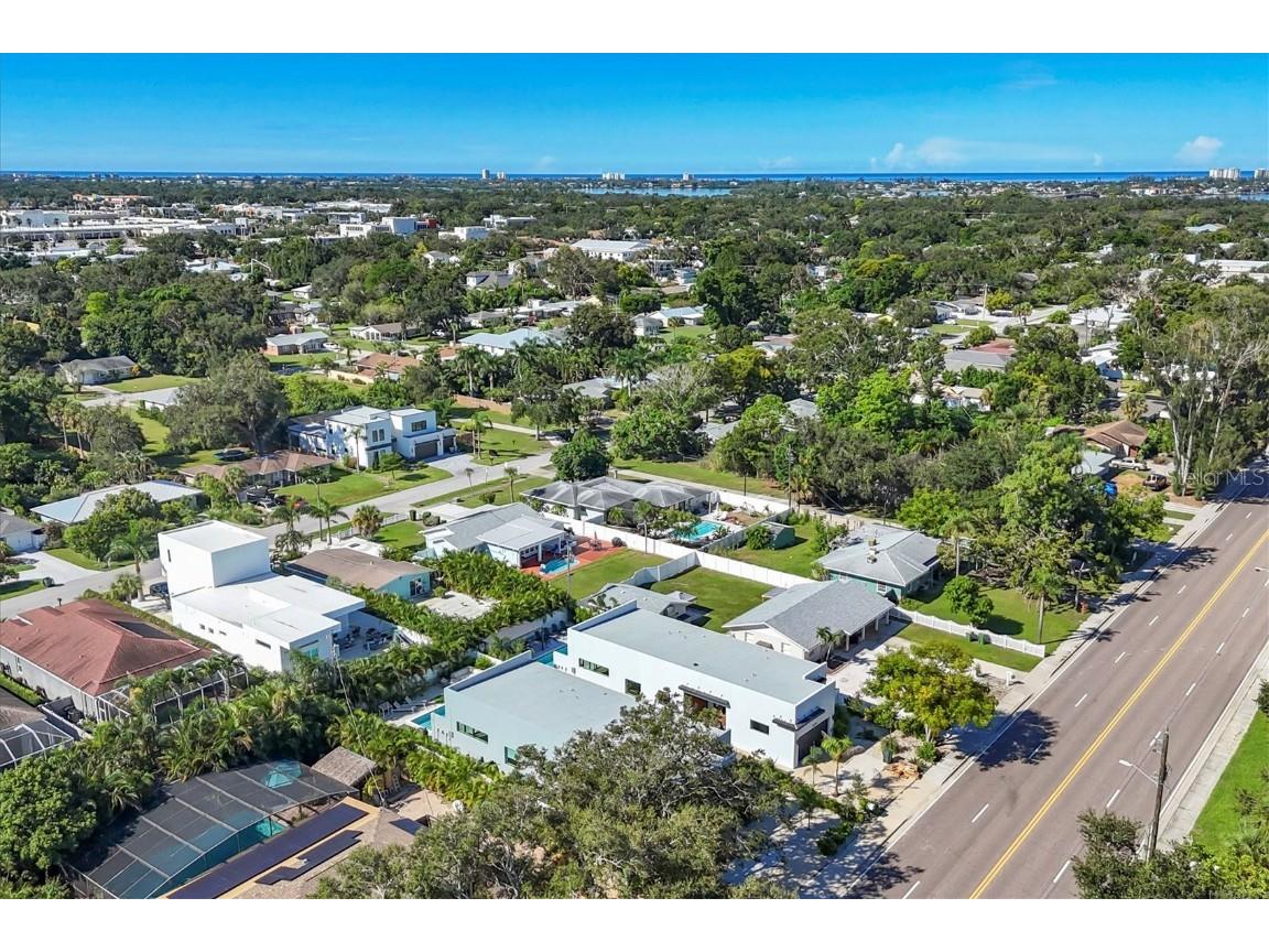 2222 Webber Street Sarasota FL 34239 A4666118 image3