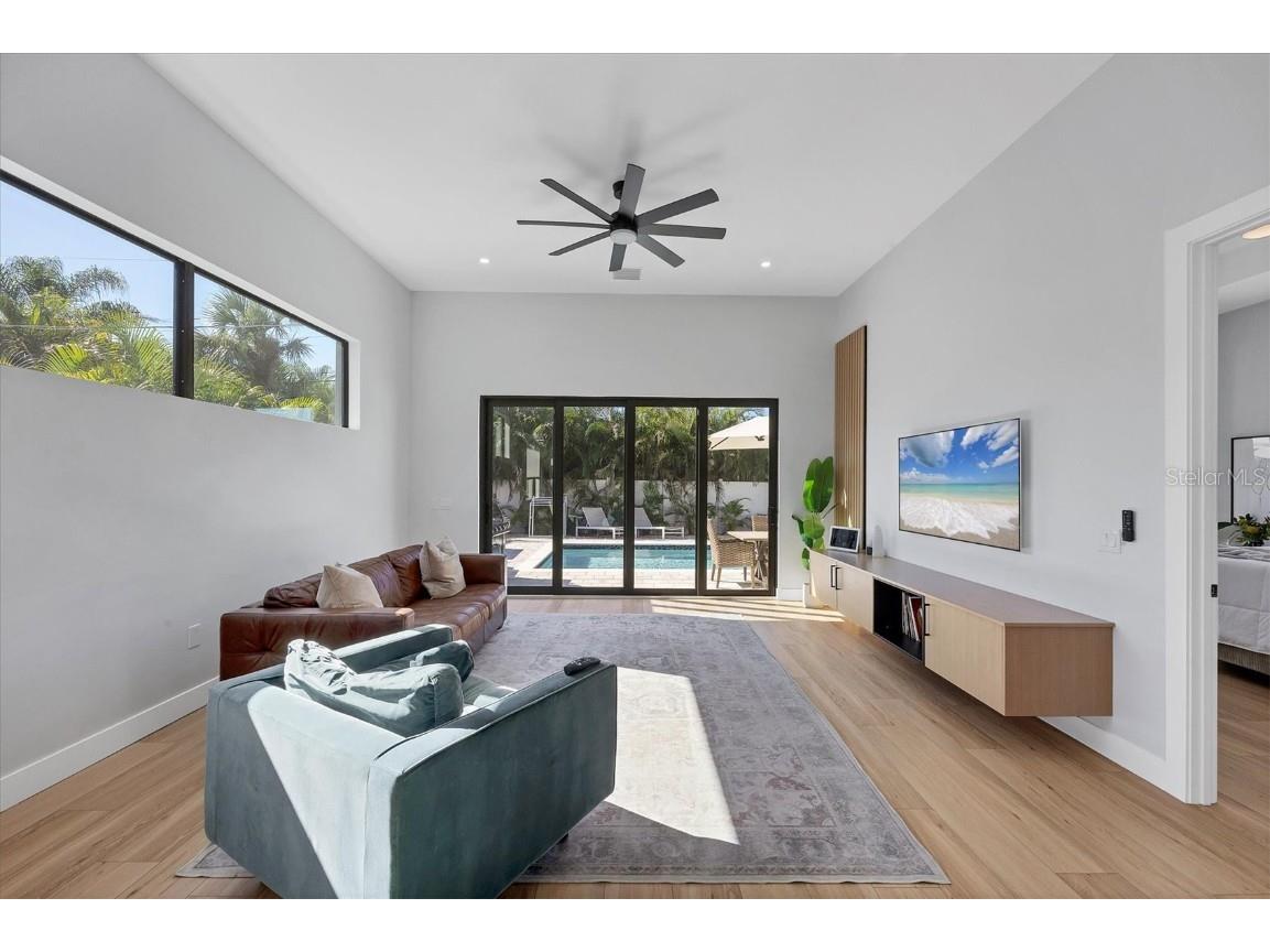 2222 Webber Street Sarasota FL 34239 A4666118 image35