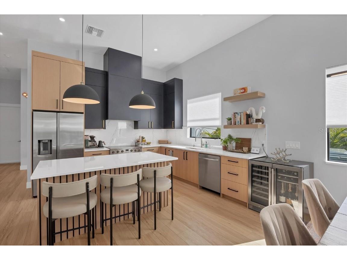 2222 Webber Street Sarasota FL 34239 A4666118 image39