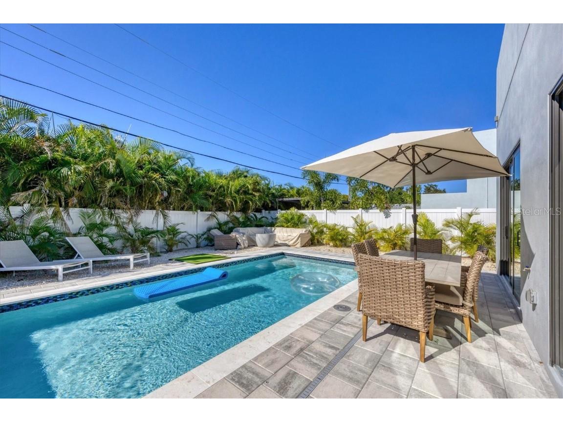 2222 Webber Street Sarasota FL 34239 A4666118 image7