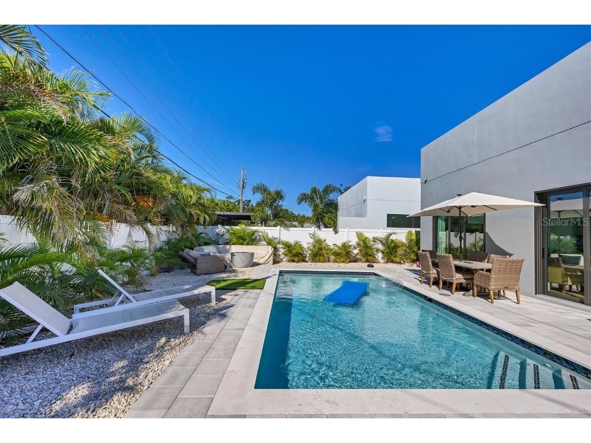 2222 Webber Street Sarasota FL 34239 A4666118 image8