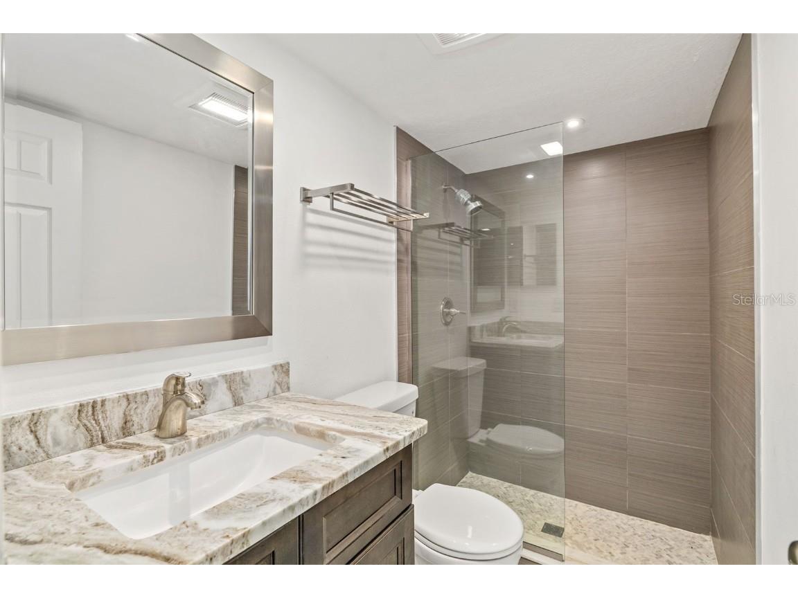 2224 Bahia Vista Street #E1 Sarasota FL 34239 A4668974 image14