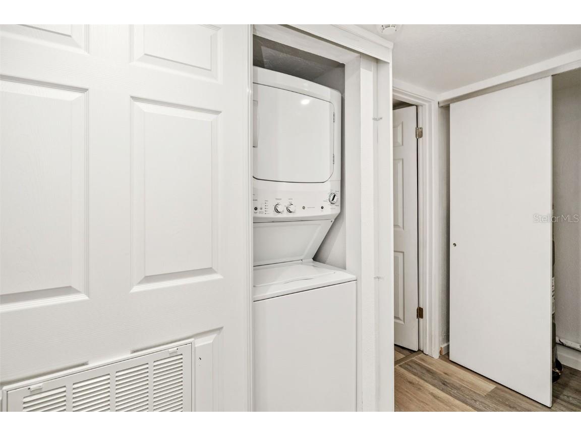 2224 Bahia Vista Street #E1 Sarasota FL 34239 A4668974 image21