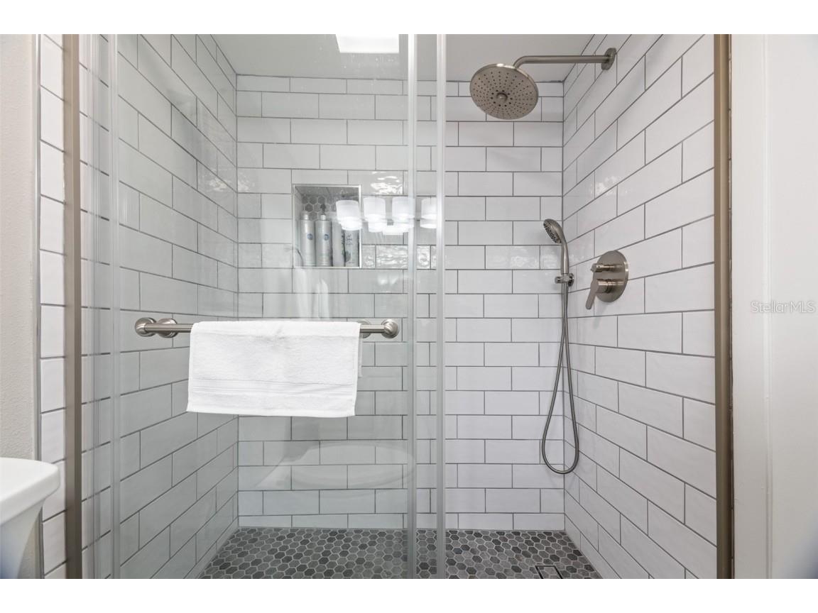 2224 Bahia Vista Street #E6 Sarasota FL 34239 A4645493 image11