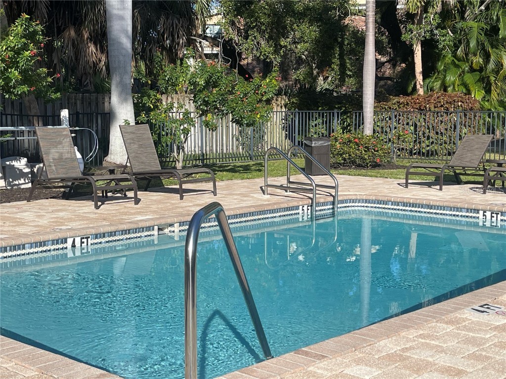 2224 Bahia Vista Street #E6 Sarasota FL 34239 A4645493 image38