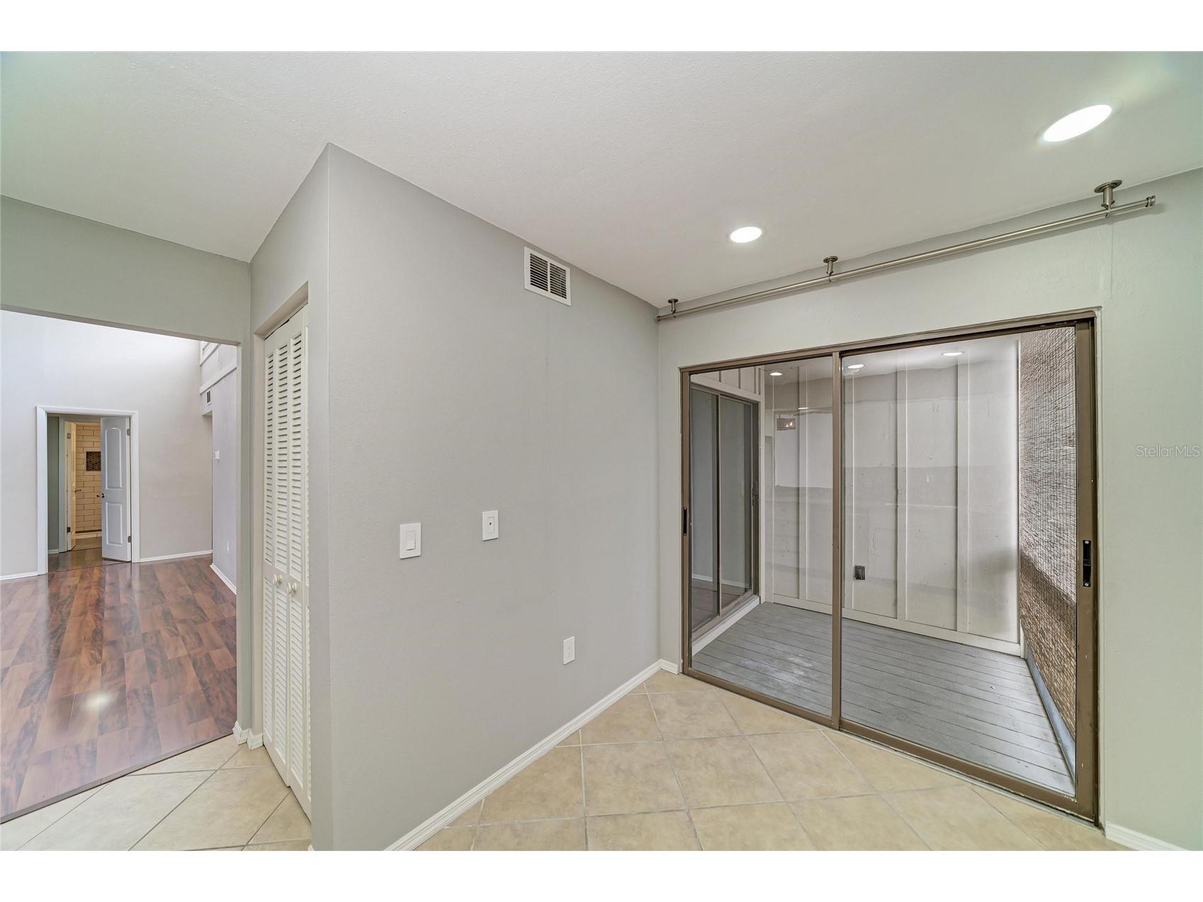 2224 Bahia Vista Street #E6 Sarasota FL 34239 A4695961 image16