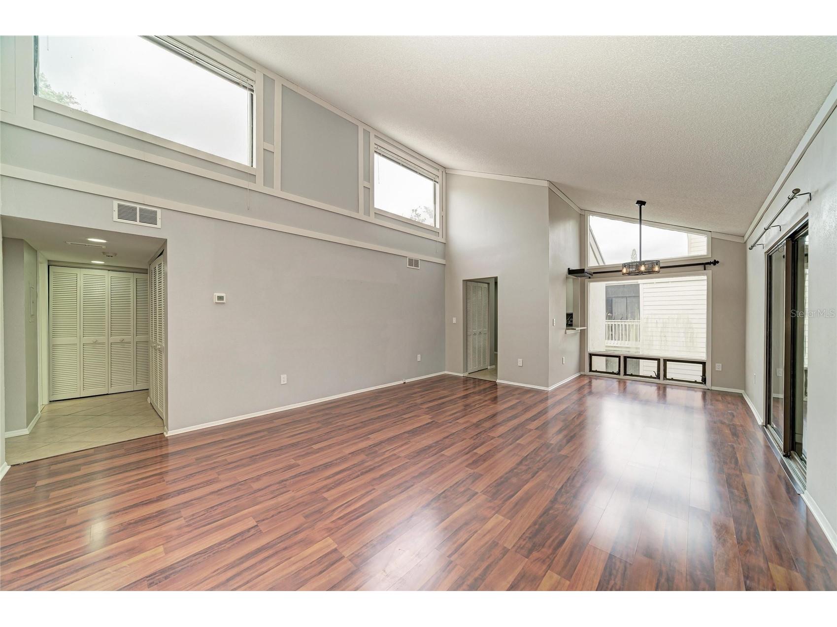 2224 Bahia Vista Street #E6 Sarasota FL 34239 A4695961 image2