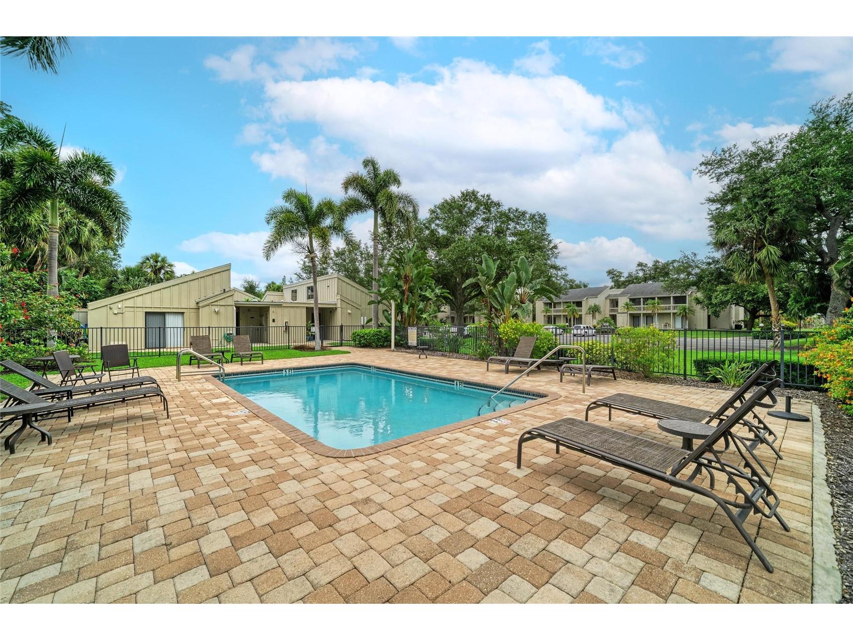 2224 Bahia Vista Street #E6 Sarasota FL 34239 A4695961 image30