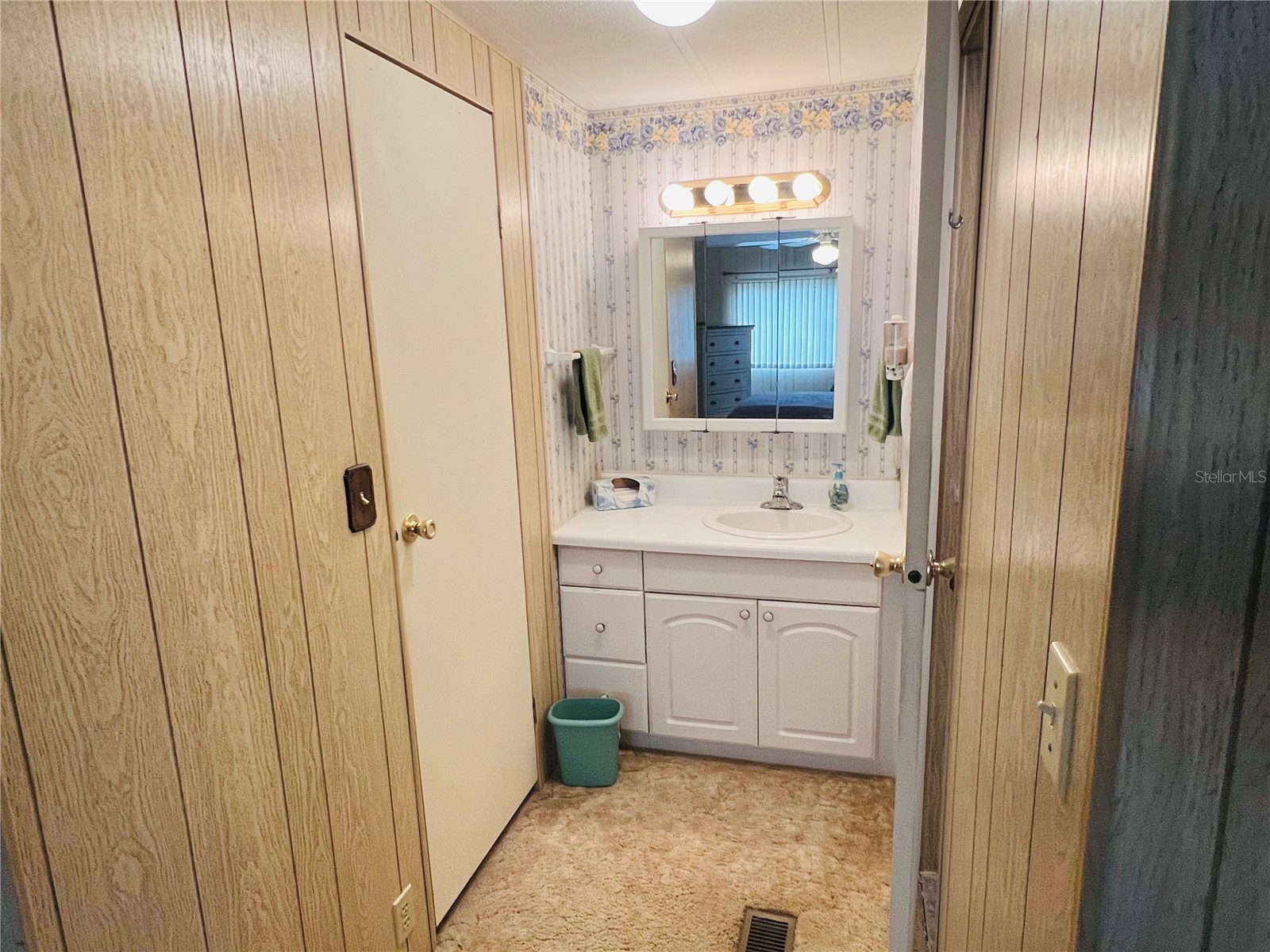 2224 Ca D Oro Drive Sarasota FL 34238 TB8486717 image11