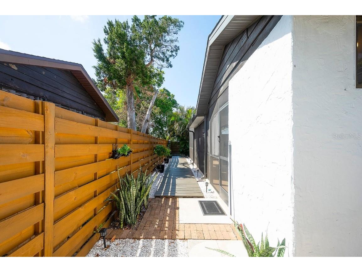 2224 Eugene Street Sarasota FL 34231 A4647246 image38