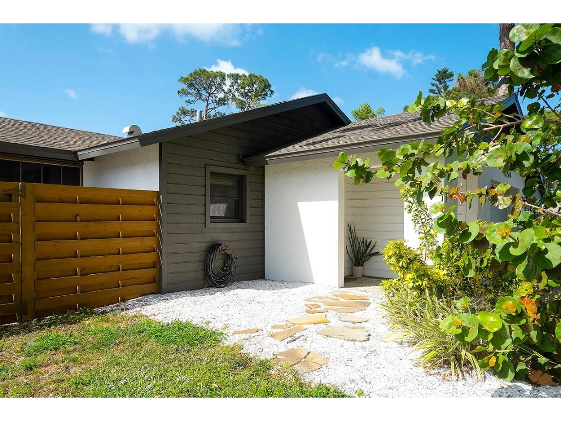 2224 Eugene Street Sarasota FL 34231 A4647246 image40