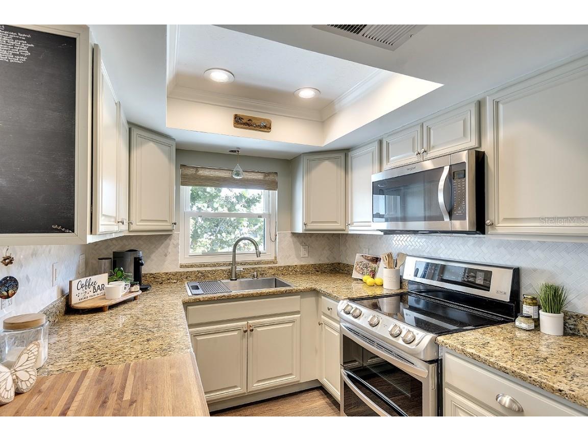 2224 Eugene Street Sarasota FL 34231 A4647246 image8