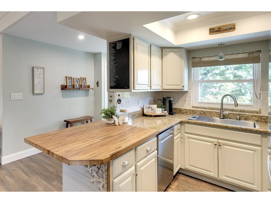 2224 Eugene Street Sarasota FL 34231 A4647246 image9