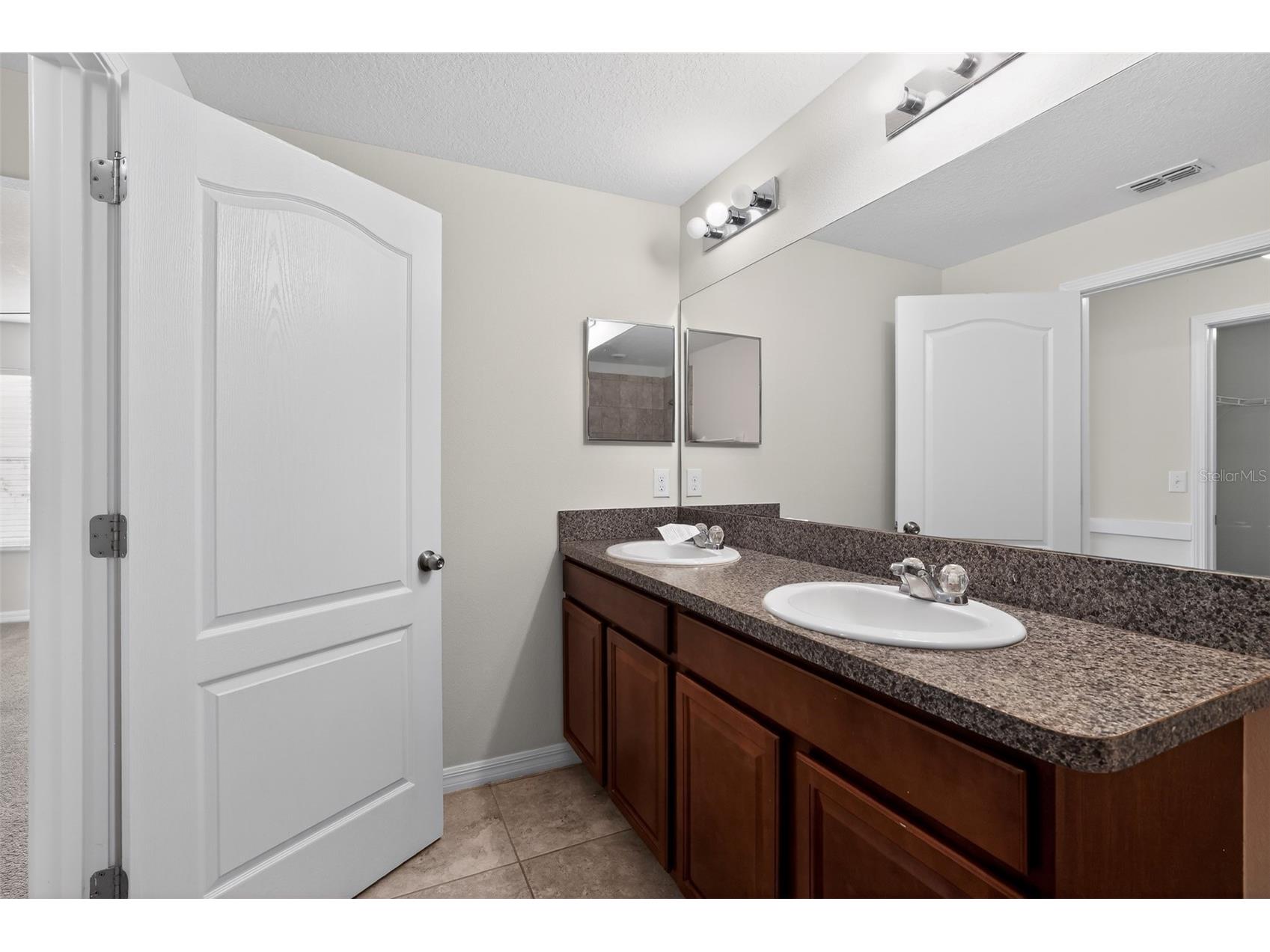 2224 Golden Falcon Drive Ruskin FL 33570 TB8512681 image18