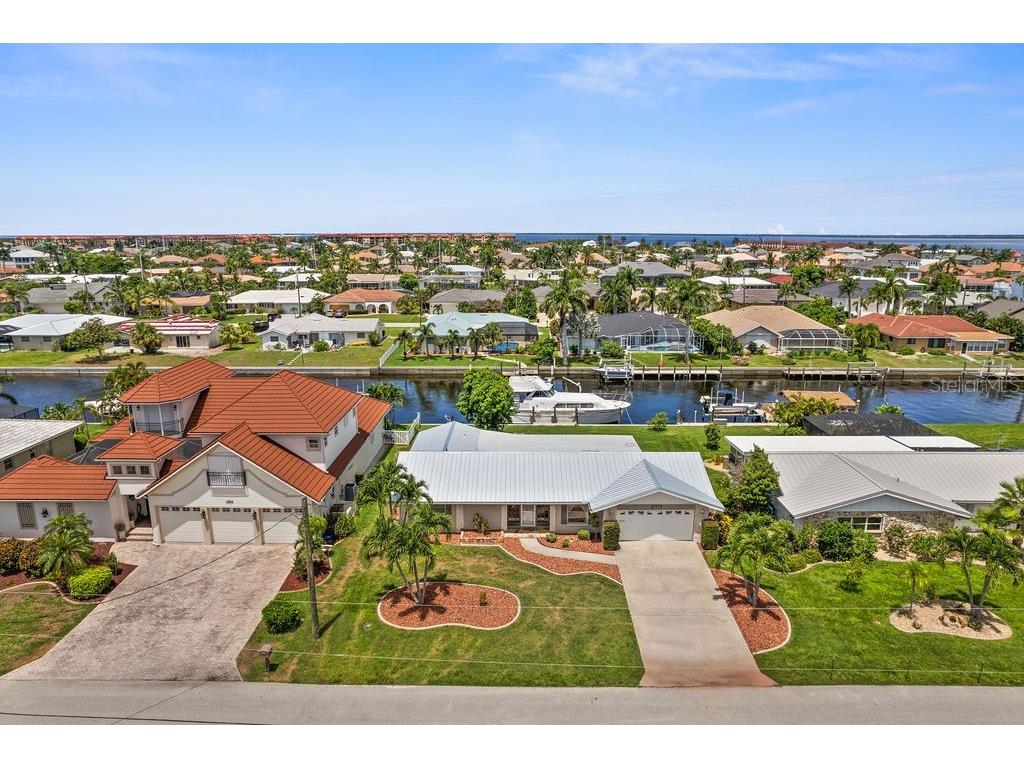 2224 Palm Tree Drive Punta Gorda FL 33950 C7495236 image1