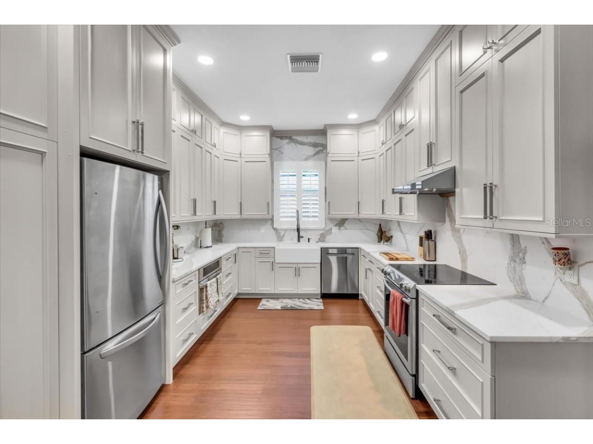 2224 Tami Sola Street Sarasota FL 34237 A4674515 image13