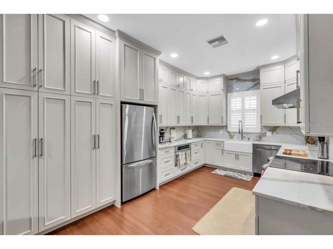 2224 Tami Sola Street Sarasota FL 34237 A4674515 image14