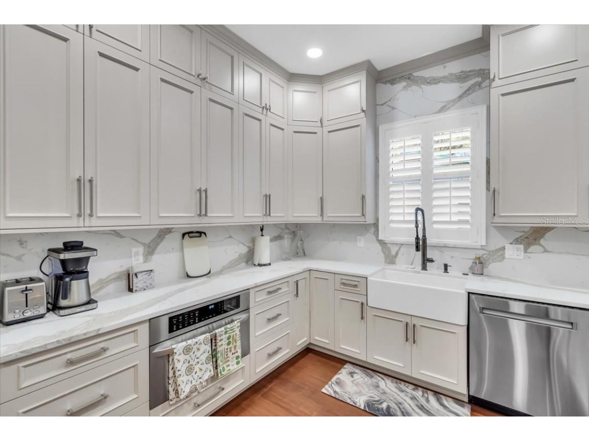 2224 Tami Sola Street Sarasota FL 34237 A4674515 image16