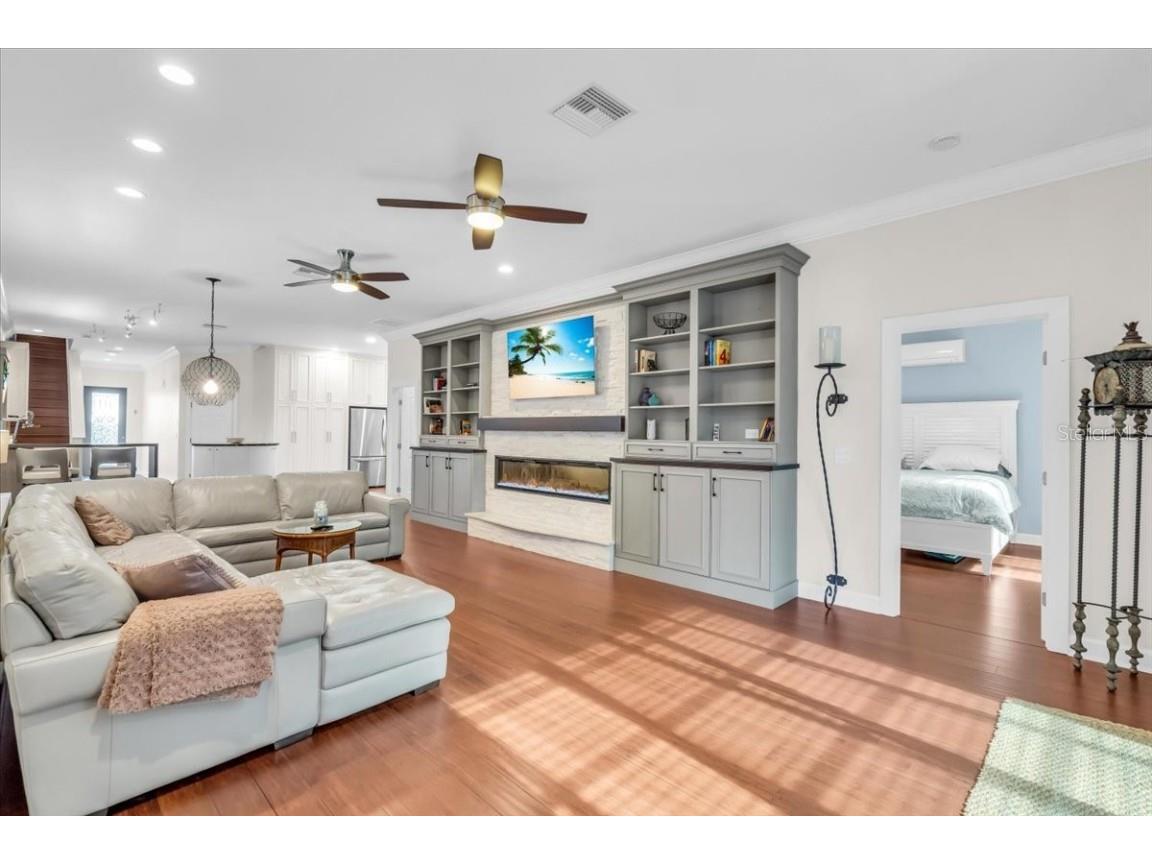 2224 Tami Sola Street Sarasota FL 34237 A4674515 image18