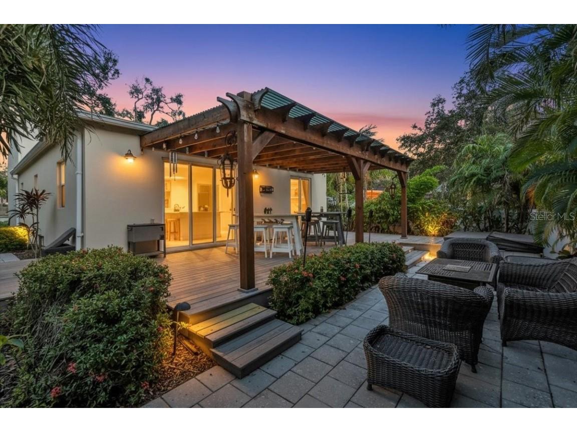 2224 Tami Sola Street Sarasota FL 34237 A4674515 image2