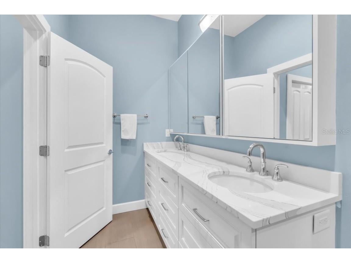 2224 Tami Sola Street Sarasota FL 34237 A4674515 image24