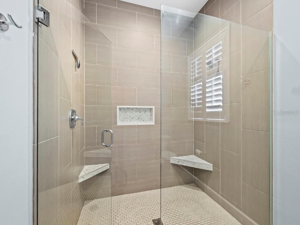 2224 Tami Sola Street Sarasota FL 34237 A4674515 image25