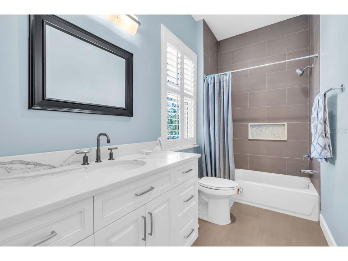 2224 Tami Sola Street Sarasota FL 34237 A4674515 image29