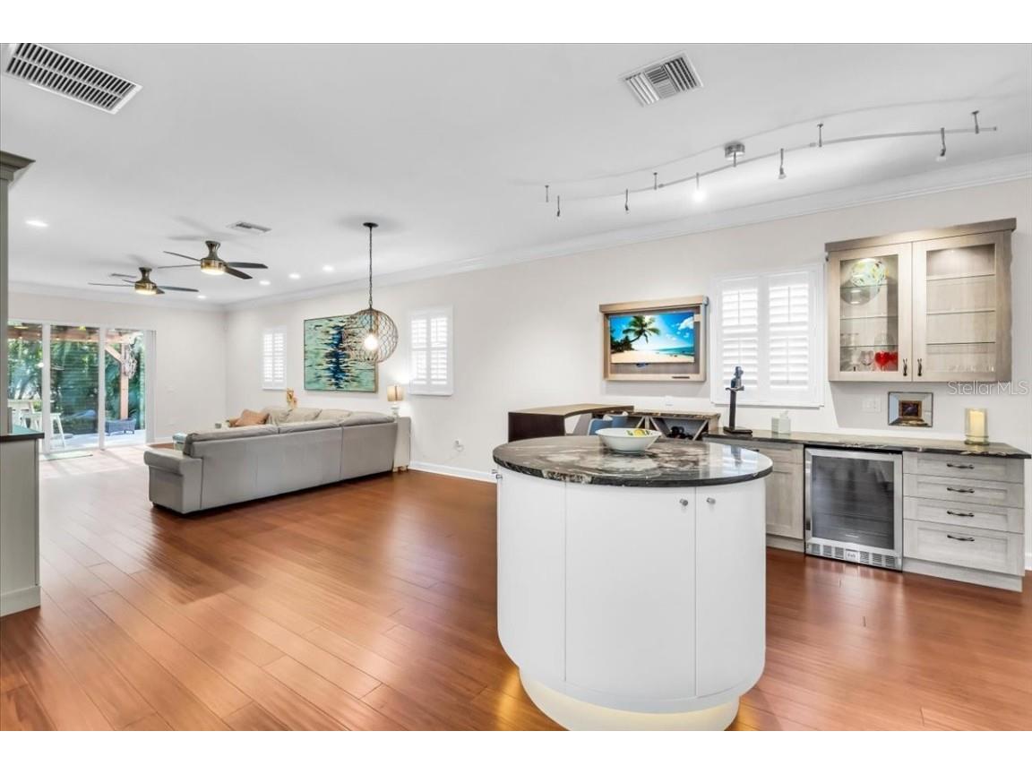 2224 Tami Sola Street Sarasota FL 34237 A4674515 image9