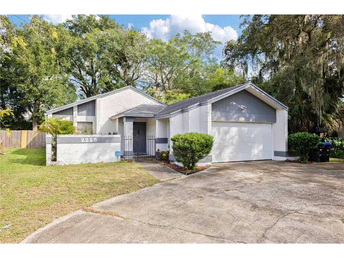 2225 Atrium Circle Orlando FL 32808 O6353704 image1