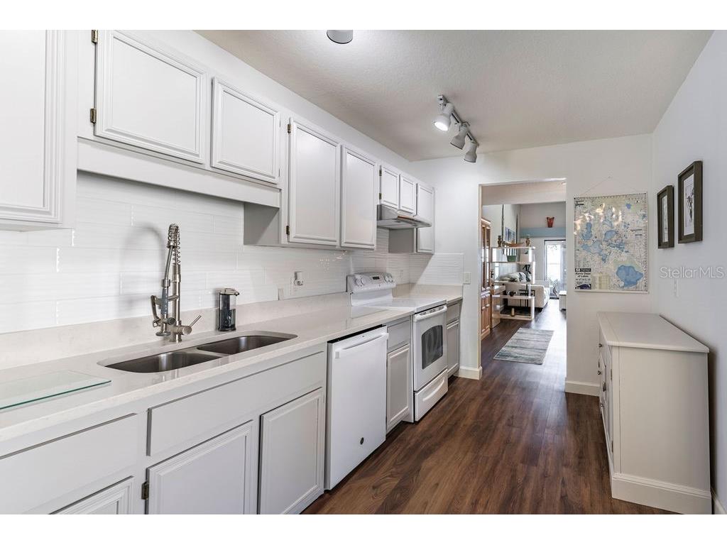 2225 Cypress Court #2C Tavares FL 32778 - LAKE EUSTIS G5110812 image8